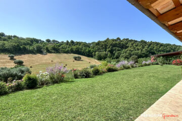 Ristrutturazione giardino del casale in campagna