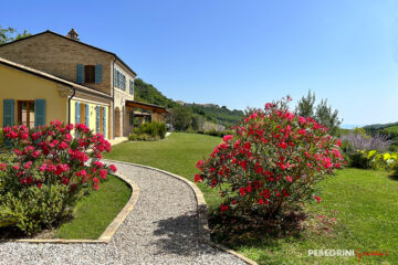Ristrutturazione giardino del casale in campagna Oleandri