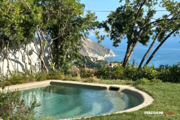 piscina-naturale-vista-mare_Pellegrini-Giardini