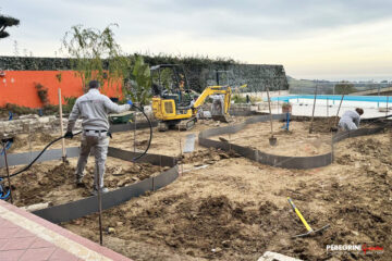 Giardino-stile-tropicale-lavori-in-corso-scavi-bordi