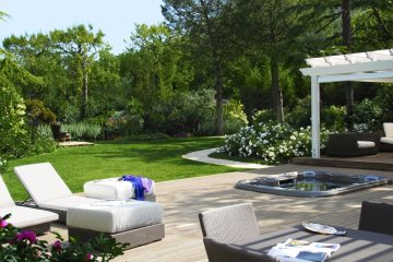 Chairs and armchairs for relaxation in the garden