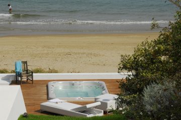 Hydromassage bath in the garden